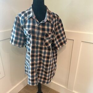Men's Casual Plaid Button-Down Shirt‎